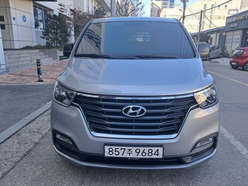 Hyundai Starex Van 3-Seater Smart — пробег 98 411 км — фото 3 из 5