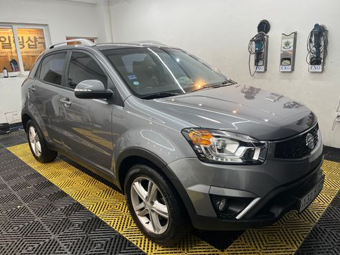 Ssangyong KORANDO 2.0 CVT 2WD Deluxe — пробег 273 028 км — фото 3 из 5