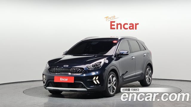 Kia Niro 1.6 HEV Prestige — пробег 100 921 км — фото 1 из 5