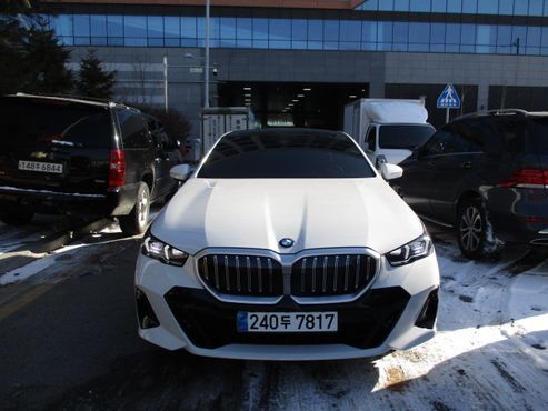 BMW 5-Series 530i xDrive M Sport — пробег 50 000 км — фото 1 из 5