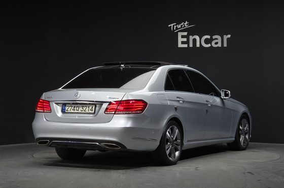 Mercedes-Benz E-Class E300 4MATIC Avantgarde — пробег 107 156 км — фото 2 из 5