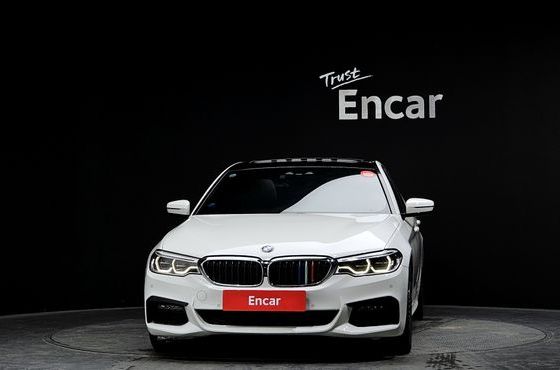 BMW 5-Series 530i M Sport Package Plus — пробег 59 910 км — фото 3 из 5