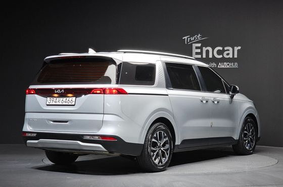 Kia Carnival 9-Seater Prestige — пробег 186 714 км — фото 2 из 5