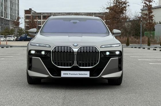 BMW 7-Series 750e xDrive M Sport — пробег 14 330 км — фото 3 из 5