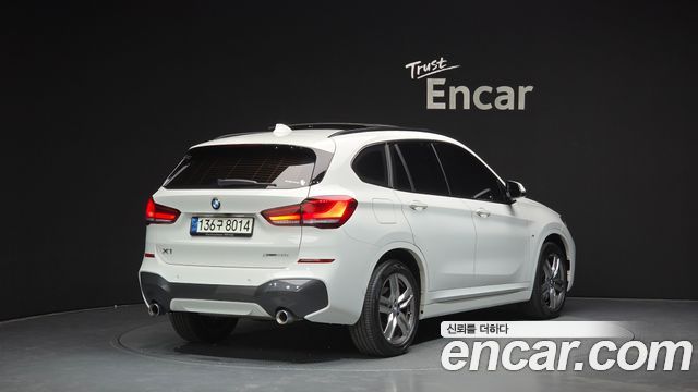 BMW X1 xDrive 20i M Sport — пробег 63 368 км — фото 2 из 5