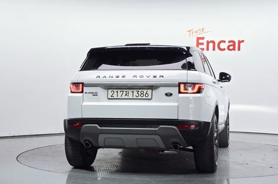Land Rover Range Rover Evoque 2.0 TD4 HSE — пробег 93 736 км — фото 4 из 5