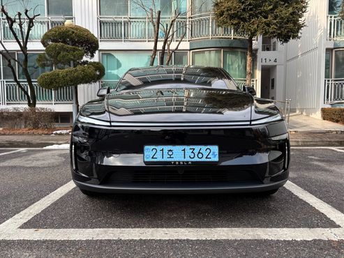 Tesla Model Y RWD — пробег 2 300 км — фото 1 из 5
