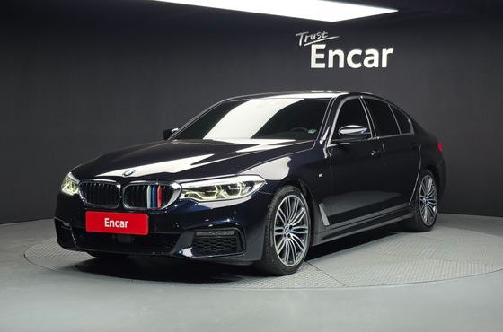 BMW 5-Series 530i xDrive M Sport Package Plus — пробег 95 403 км — фото 1 из 5