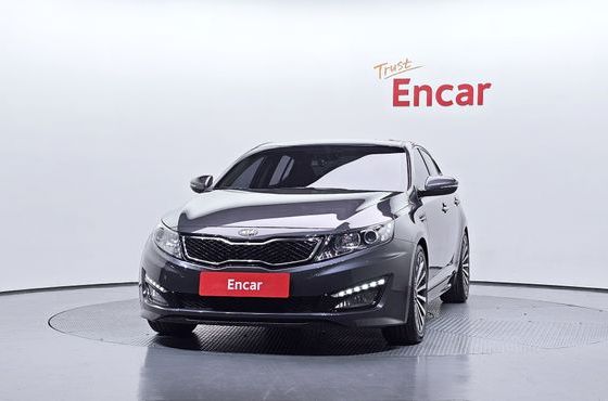Kia K5 2.0 Deluxe — пробег 81 783 км — фото 3 из 5