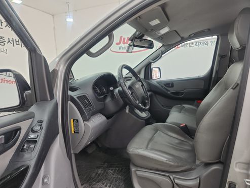 Hyundai Starex 12-Seater Wagon CVX Deluxe — пробег 154 000 км — фото 5 из 5