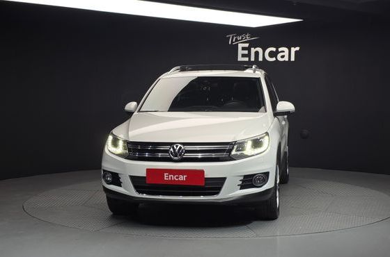 Volkswagen Tiguan 2.0 TDI Premium 5N — пробег 85 976 км — фото 3 из 5
