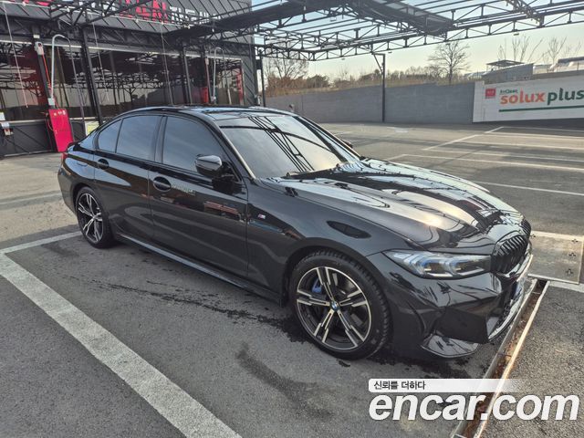 BMW 3-Series 320i M Sport — пробег 16 000 км — фото 2 из 5