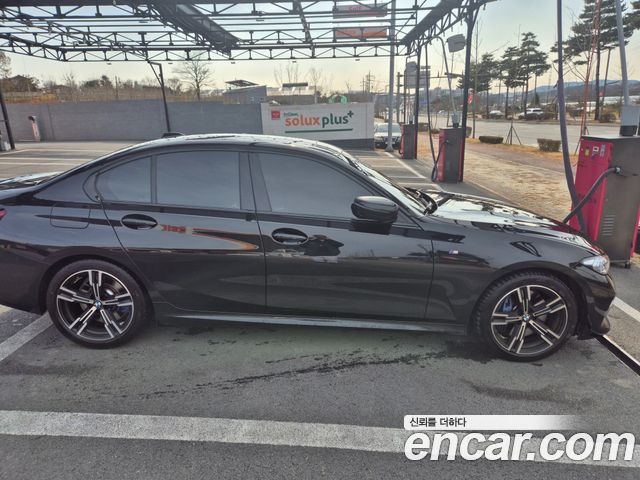 BMW 3-Series 320i M Sport — пробег 16 000 км — фото 3 из 5