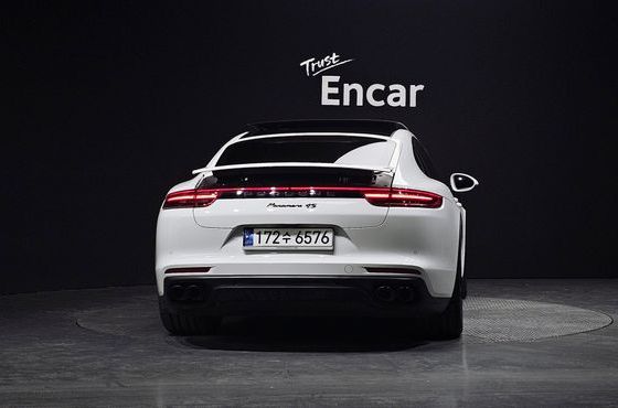 Porsche Panamera 3.0 AWD — пробег 90 337 км — фото 4 из 5