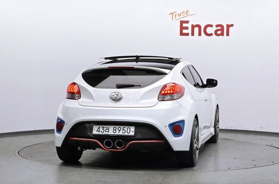 Hyundai Veloster T-GDi Extreme — пробег 207 885 км — фото 4 из 5