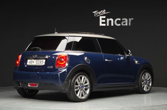 Mini Cooper Seven Edition 3rd — пробег 51 616 км — фото 2 из 5