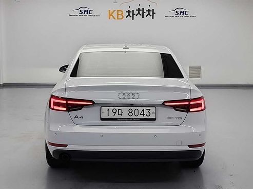 Audi A4 30 TDI — пробег 34 533 км — фото 3 из 5