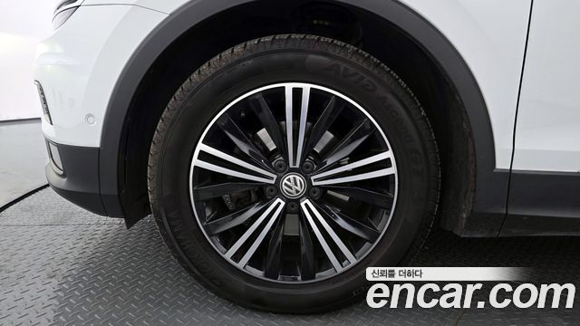 Volkswagen Tiguan из Кореи Encar