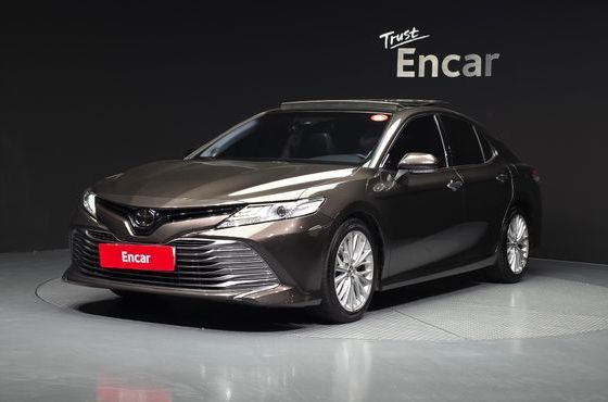 Toyota Camry 2.5 — пробег 76 339 км — фото 1 из 5