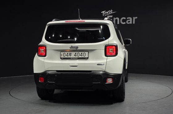 Jeep Renegade 2.4 Longitude High — пробег 105 989 км — фото 4 из 5