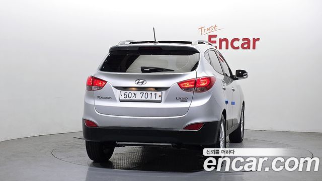 Hyundai Tucson Diesel 2WD LX20 Smart-Pack — пробег 115 759 км — фото 4 из 5