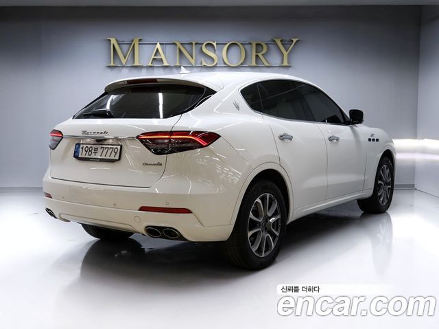 Maserati Levante из Кореи Encar