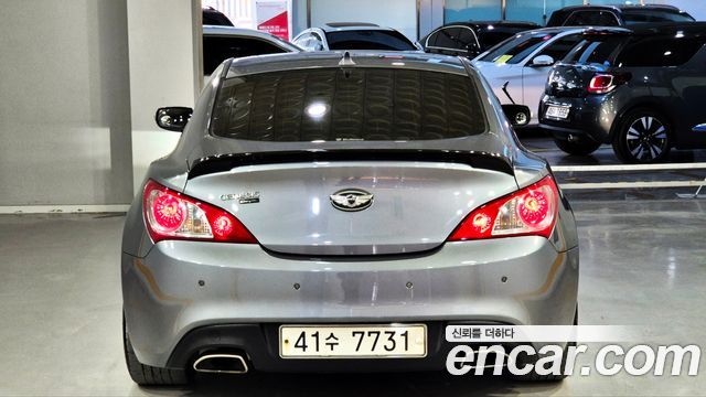 Hyundai Genesis из Кореи Encar