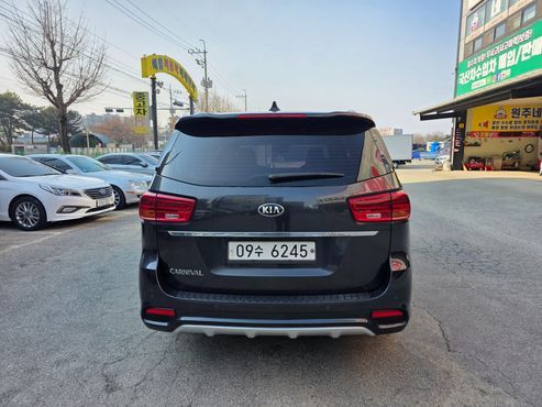 Kia Carnival 9-Seater Prstige — пробег 152 204 км — фото 4 из 5