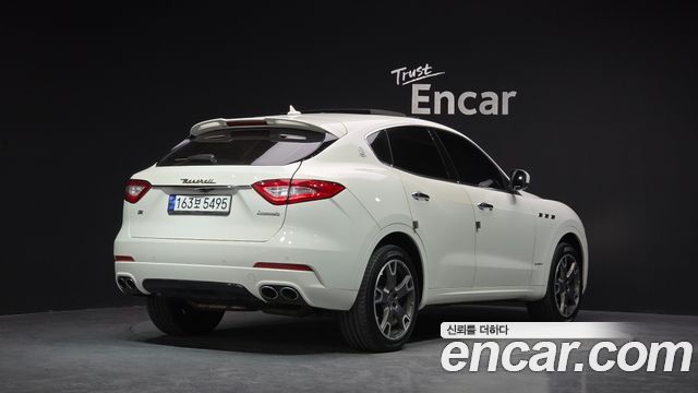 Maserati Levante 3.0 Diesel AWD GranSport — пробег 118 691 км — фото 2 из 5