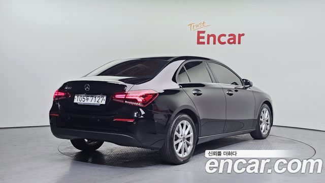 Mercedes-Benz A-Class A220 Sedan — пробег 67 293 км — фото 2 из 5