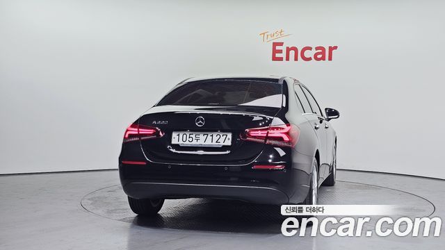 Mercedes-Benz A-Class A220 Sedan — пробег 67 293 км — фото 4 из 5