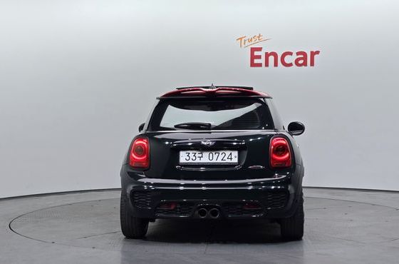 Mini Cooper JCW 3rd Generation — пробег 141 305 км — фото 4 из 5
