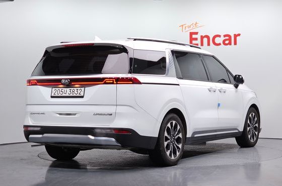 Kia Carnival Gasoline 7-Seater Signature — пробег 76 353 км — фото 2 из 5