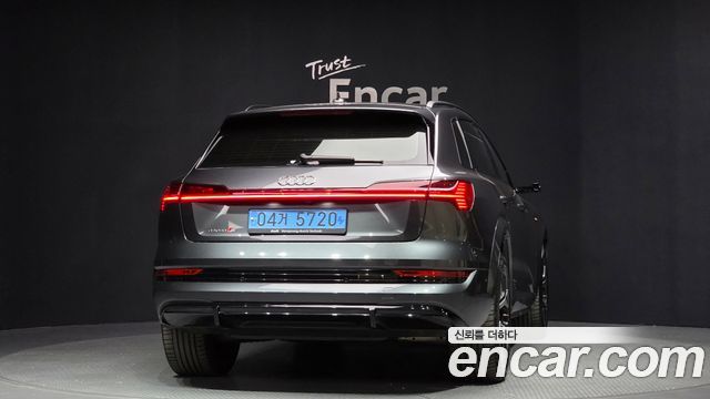 Audi e-tron из Кореи Encar