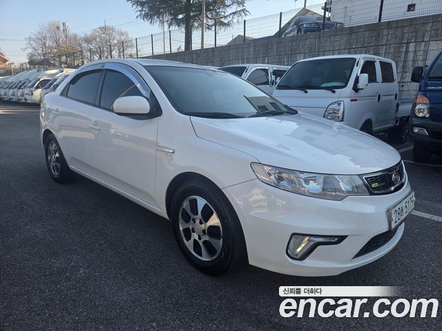 Kia Porte 1.6 Hybrid LPI HEV Standard — пробег 158 000 км — фото 3 из 5