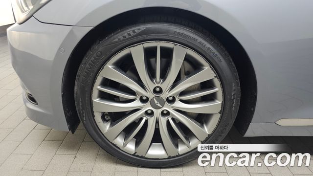 Hyundai Genesis из Кореи Encar