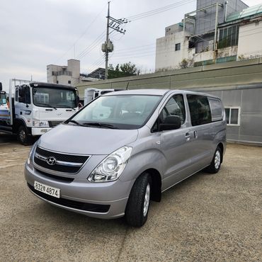 Hyundai Starex 5-Seater VAN CVX Deluxe — пробег 71 927 км — фото 1 из 5