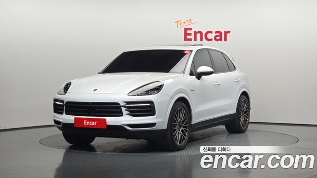 Porsche Cayenne 3.0 E-HYBRID PLATINUM EDITION — пробег 52 624 км — фото 1 из 5