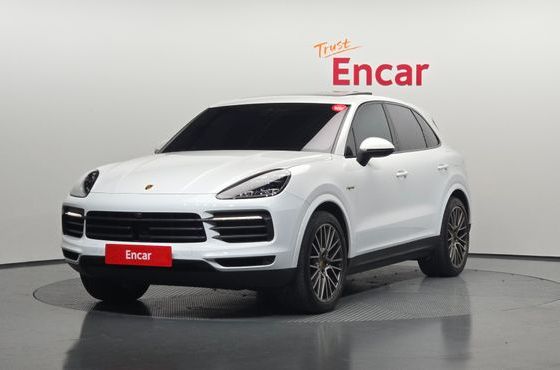 Porsche Cayenne 3.0 E-HYBRID PLATINUM EDITION — пробег 52 624 км — фото 1 из 5