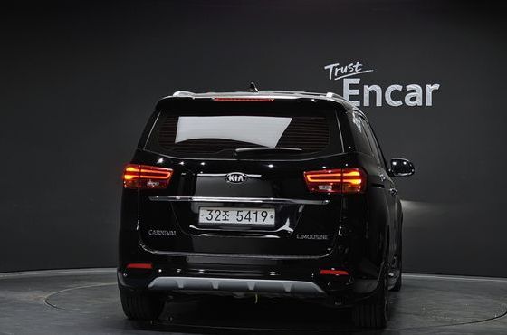 Kia Carnival 7-Seater Limousine President — пробег 67 879 км — фото 4 из 5