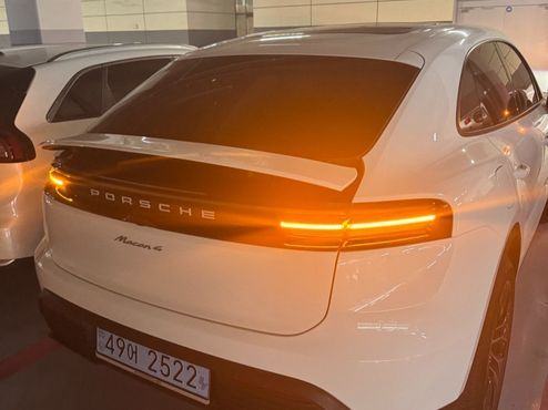 Porsche Macan Base 4 — пробег 890 км — фото 2 из 5
