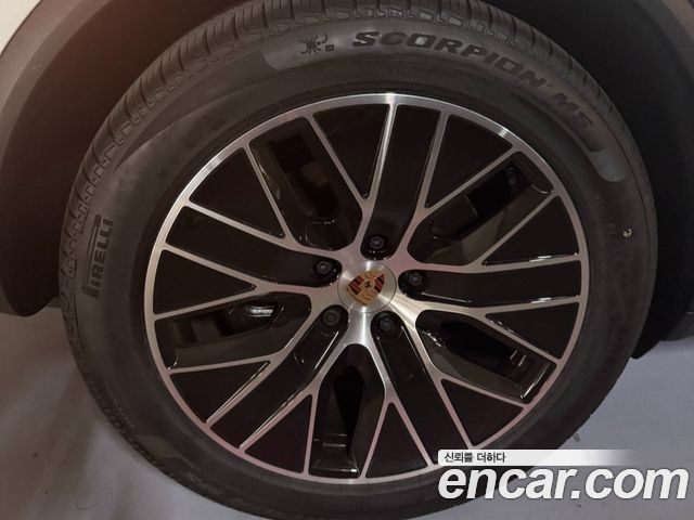 Porsche Macan Base 4 — пробег 890 км — фото 5 из 5