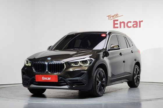 BMW X1 xDrive 20i Advantage — пробег 142 464 км — фото 1 из 5