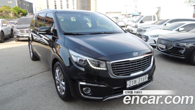 Kia Carnival 9-seater Prestige — пробег 296 617 км — фото 3 из 5