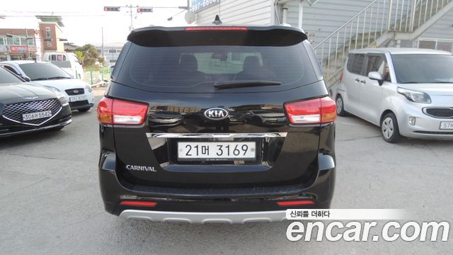 Kia Carnival 9-seater Prestige — пробег 296 617 км — фото 5 из 5