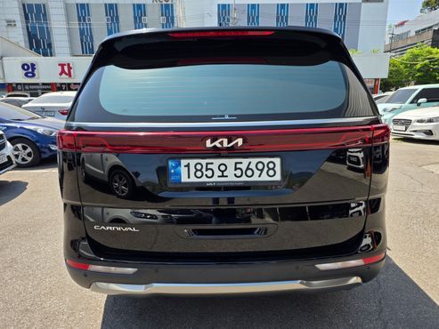 Kia Carnival 9-Seater Signature — пробег 200 000 км — фото 4 из 5