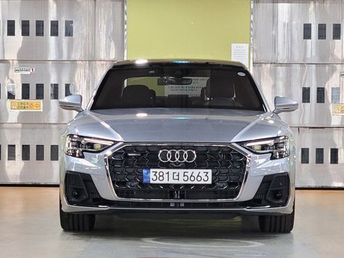 Audi A8 55 TFSI Quattro LWB — пробег 4 100 км — фото 3 из 5