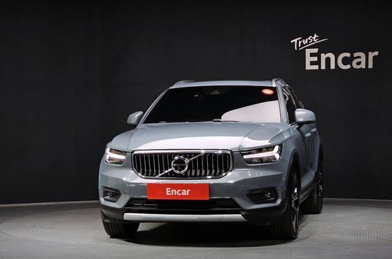 Volvo XC40 B4 Inscription — пробег 46 768 км — фото 3 из 5