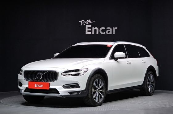 Volvo V90 B5 Pro AWD — пробег 57 452 км — фото 1 из 5