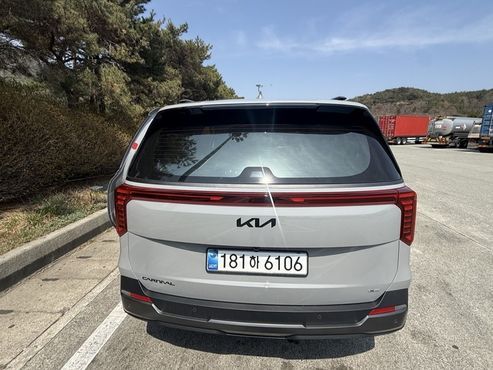 Kia Carnival HEV 7-Seater X Line — пробег 13 500 км — фото 4 из 5